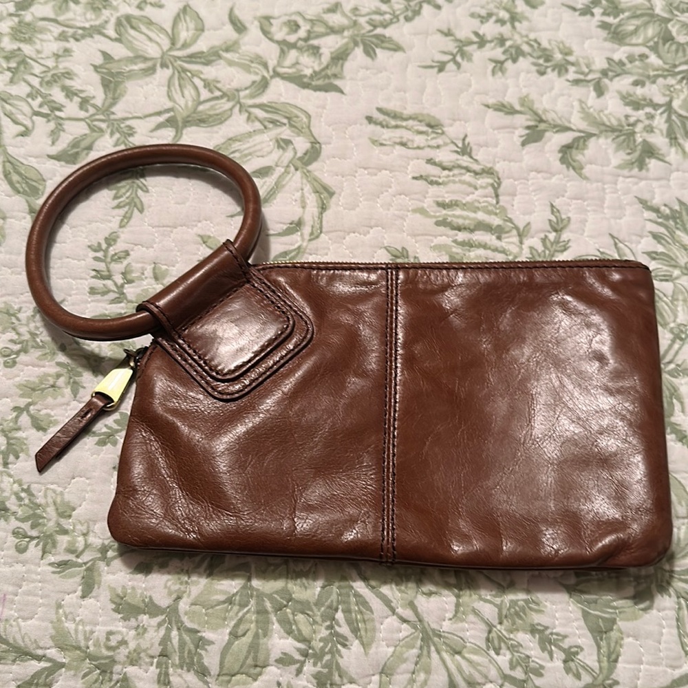 Wristlet wallet